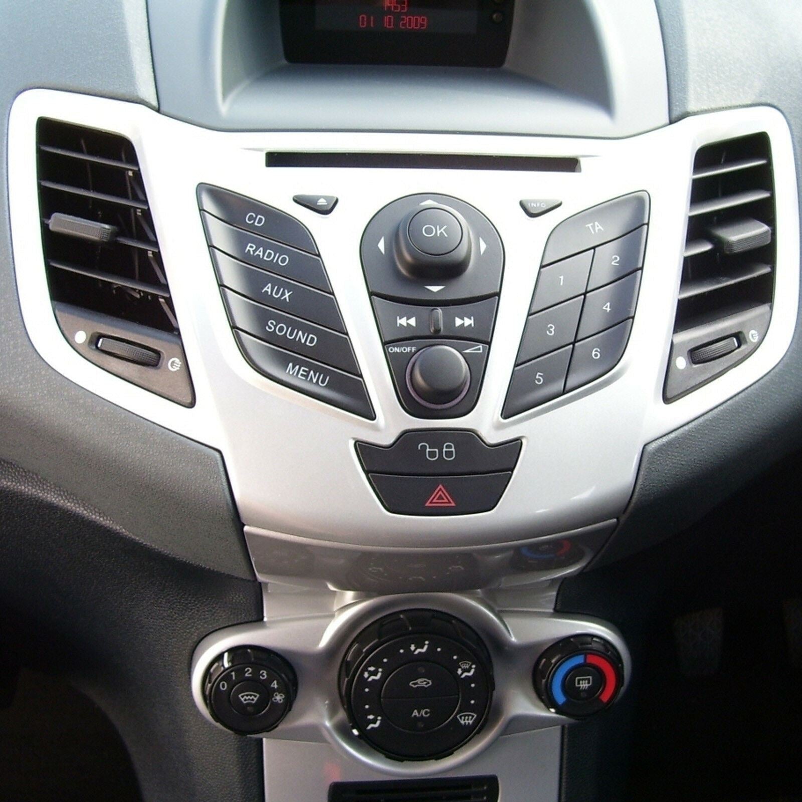 Ford Fiesta MK7 2008-2017 Single Din Car Stereo Black Fascia Panel & AUX Kit