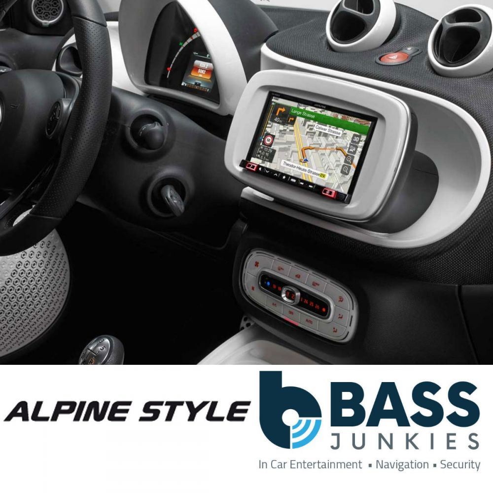 Alpine iLX-702D KIT Smart Forfour Fortwo 7” DAB Bluetooth CarPlay Android Stereo & White Fitting Kit