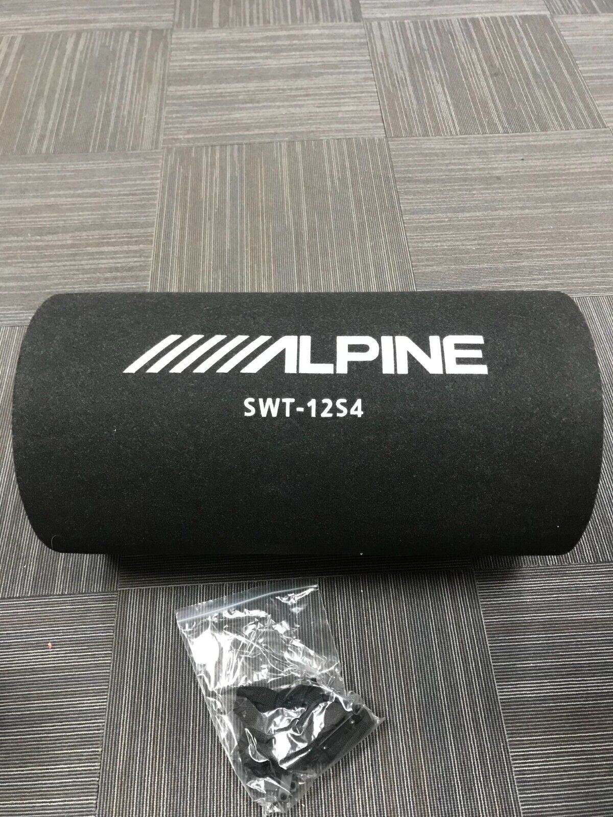 ALPINE 1000 Watts 12" Sub Subwoofer Car Bass Tube BRAND NEW (OPEN BOX)