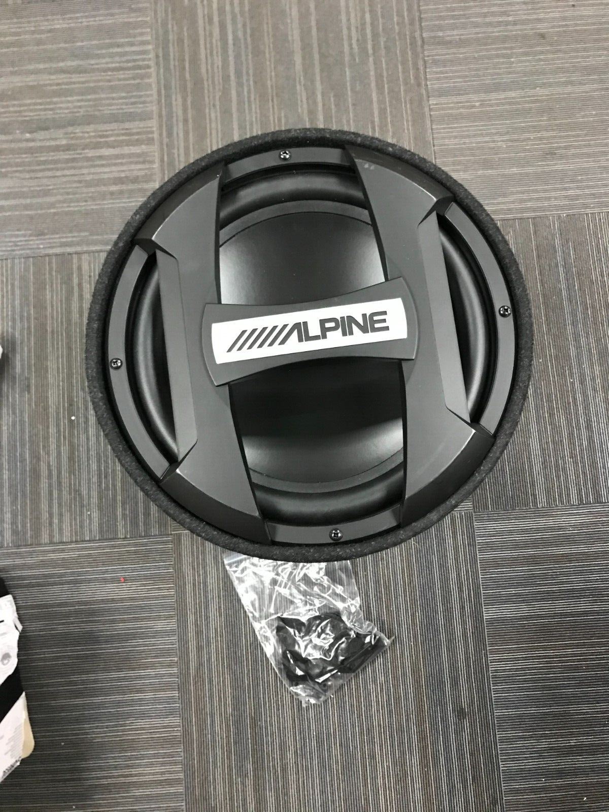 ALPINE 1000 Watts 12" Sub Subwoofer Car Bass Tube BRAND NEW (OPEN BOX)